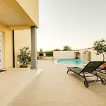 بيت ضيافة Cera