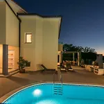 Cera بيت ضيافة 4*