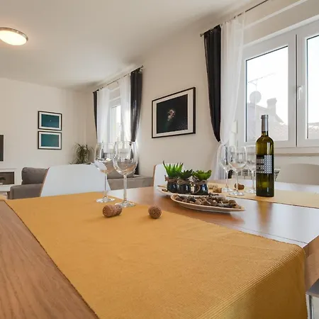 Cera Gæstehus 4*