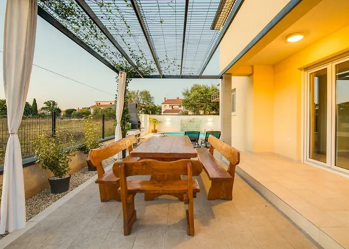 Cera 4* Pula
