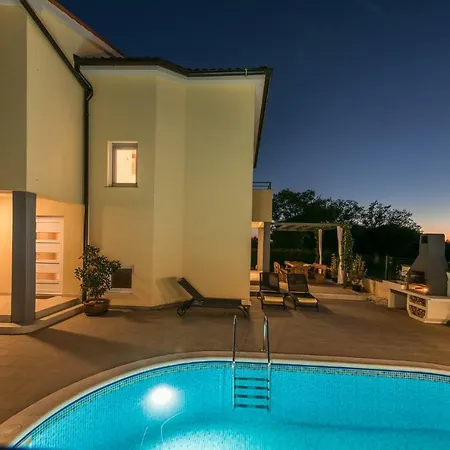 Cera 게스트하우스 4*