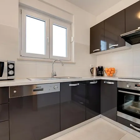 Cera 4* Пула